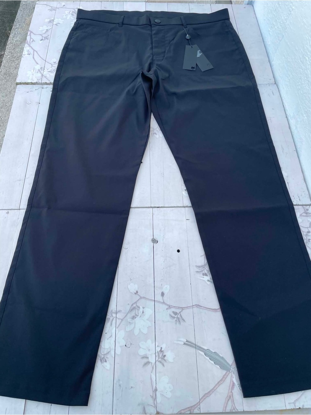 Greyson Men's Black Straight pants